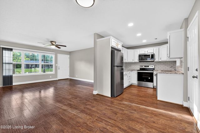 10105 Plaudit Way, Louisville, KY 40272