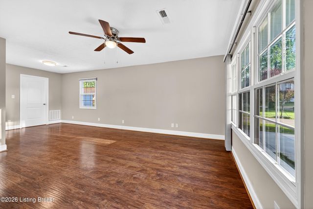 10105 Plaudit Way, Louisville, KY 40272