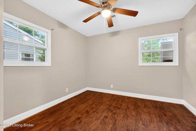 10105 Plaudit Way, Louisville, KY 40272