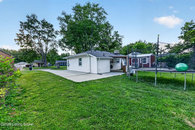 10105 Plaudit Way, Louisville, KY 40272