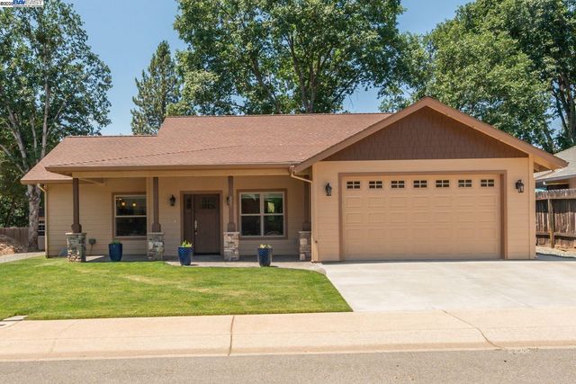 220 Fairway Dr., Weaverville, CA 96093