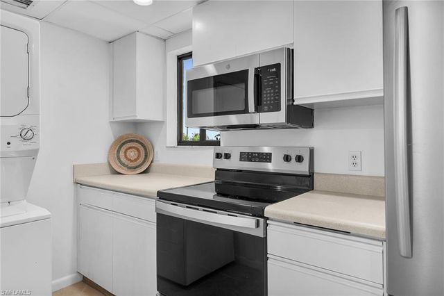 835 W Elkcam CIR # 205, Marco Island, FL 34145