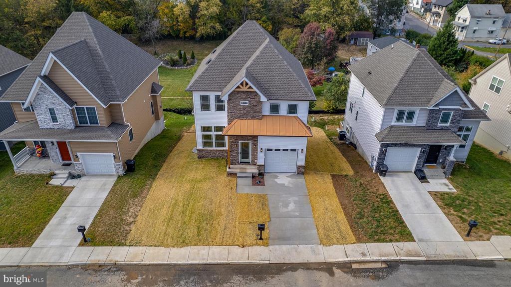 530 THIRD ST, Martinsburg, WV 25404