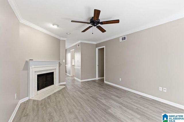 2108 Montreat Dr Apt D, Vestavia Hills, AL 35216