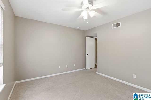 2108 Montreat Dr Apt D, Vestavia Hills, AL 35216