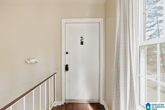 2108 Montreat Dr Apt D, Vestavia Hills, AL 35216