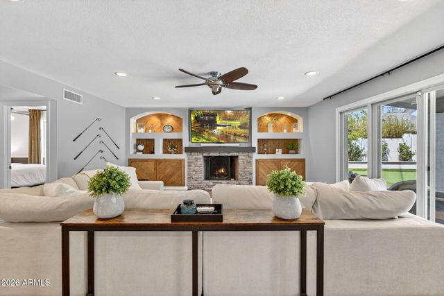 15823 N 58TH Place, Scottsdale, AZ 85254