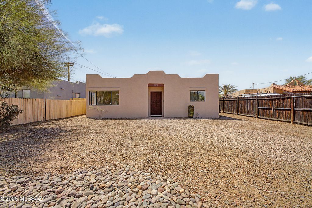 3370 E Monte Vista Drive, Tucson, AZ 85716