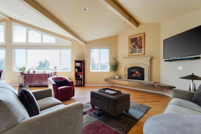 213 Sand Street, Aptos, CA 95003