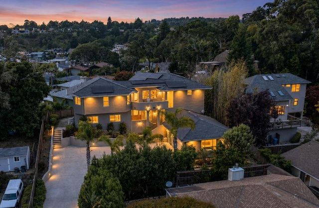 213 Sand Street, Aptos, CA 95003