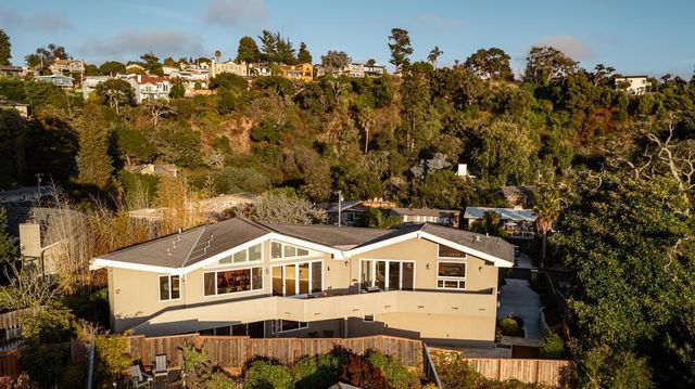 213 Sand Street, Aptos, CA 95003