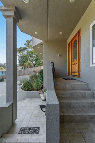 213 Sand Street, Aptos, CA 95003