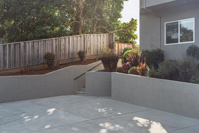 213 Sand Street, Aptos, CA 95003