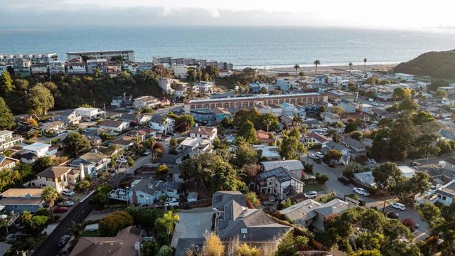 213 Sand Street, Aptos, CA 95003