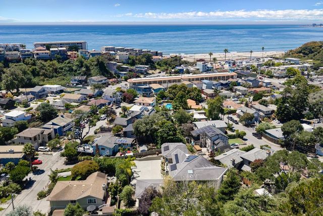 213 Sand Street, Aptos, CA 95003