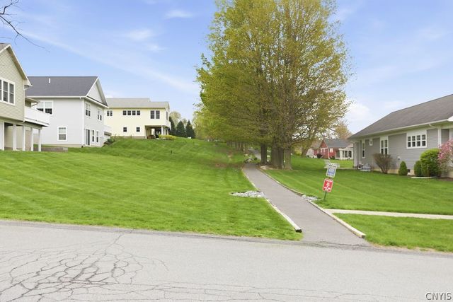 106 Linenhall Street, Camillus, NY 13031