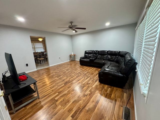 765 Baltimore Road, Valparaiso, IN 46385