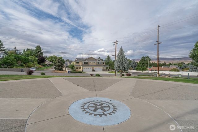 1804 Mulberry Lane, Wenatchee, WA 98801