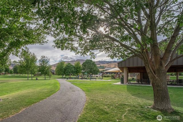 1804 Mulberry Lane, Wenatchee, WA 98801