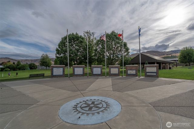 1804 Mulberry Lane, Wenatchee, WA 98801