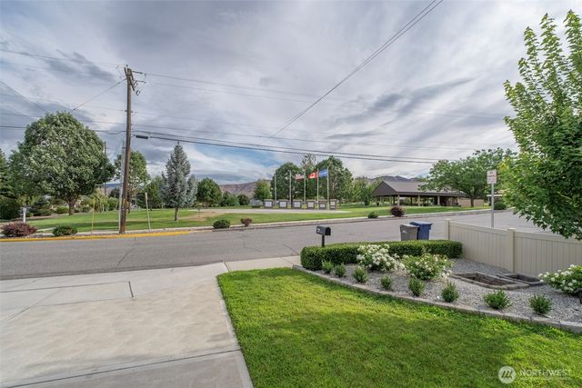 1804 Mulberry Lane, Wenatchee, WA 98801