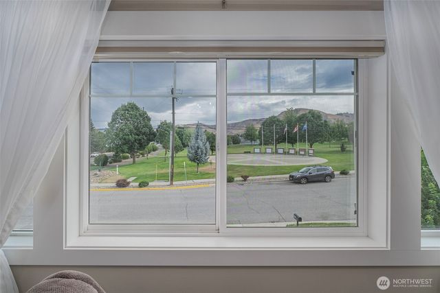 1804 Mulberry Lane, Wenatchee, WA 98801