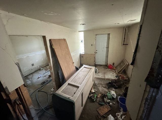 11521 S YALE Avenue, Chicago, IL 60628