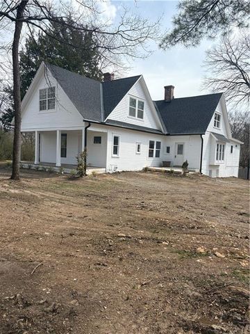 10015 Johnson Drive, Merriam, KS 66203