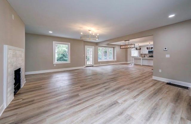 10015 Johnson Drive, Merriam, KS 66203