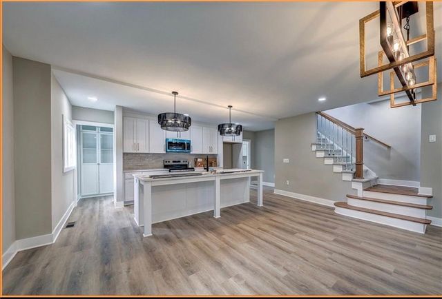 10015 Johnson Drive, Merriam, KS 66203