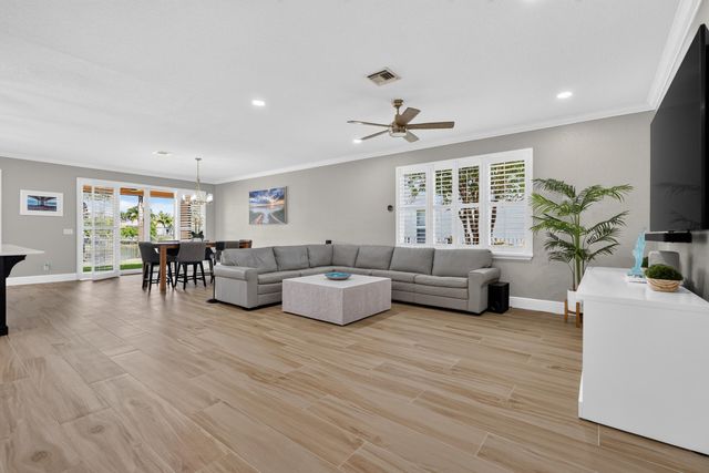 176 Andros Harbour Place, Jupiter, FL 33458
