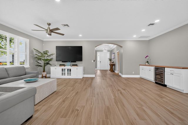 176 Andros Harbour Place, Jupiter, FL 33458