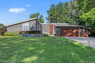 310 Pine Tree Rd Road, Orion Charter Township, MI 48362