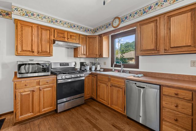 1004 6th Street, Hampton, IL 61256