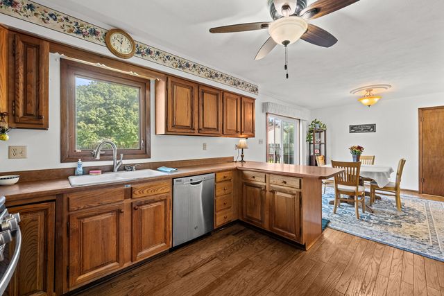 1004 6th Street, Hampton, IL 61256