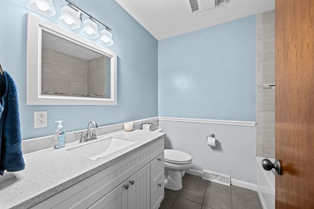 1004 6th Street, Hampton, IL 61256