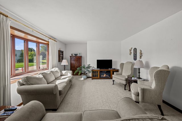 1004 6th Street, Hampton, IL 61256