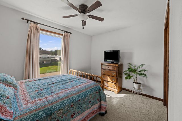 1004 6th Street, Hampton, IL 61256