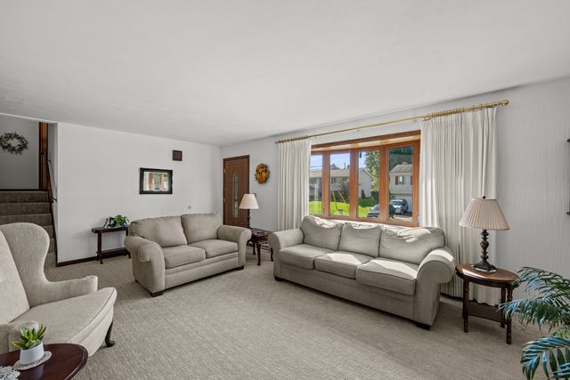 1004 6th Street, Hampton, IL 61256