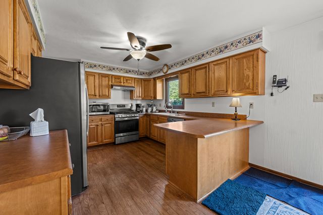 1004 6th Street, Hampton, IL 61256