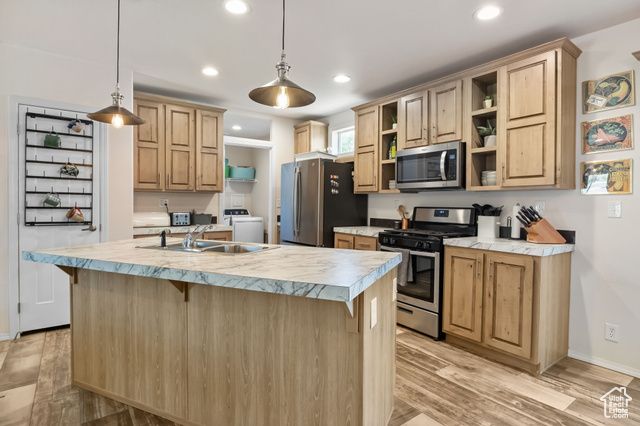 516 N BROADWAY AVE, Tooele, UT 84074