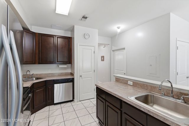 187 Coles Way, Lakewood, NJ 08701