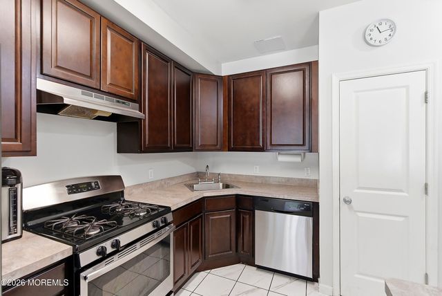 187 Coles Way, Lakewood, NJ 08701