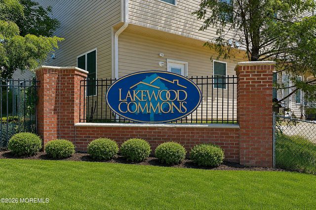 187 Coles Way, Lakewood, NJ 08701