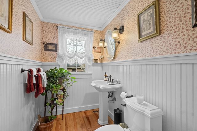 102 W Bush Street, Prairie Grove, AR 72753