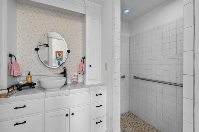 102 W Bush Street, Prairie Grove, AR 72753