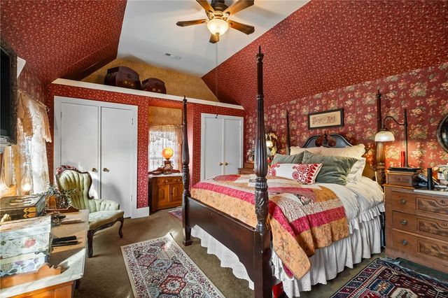 102 W Bush Street, Prairie Grove, AR 72753