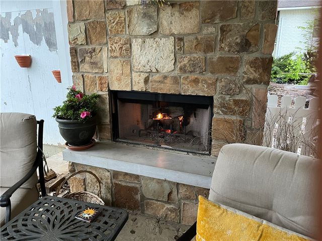 102 W Bush Street, Prairie Grove, AR 72753