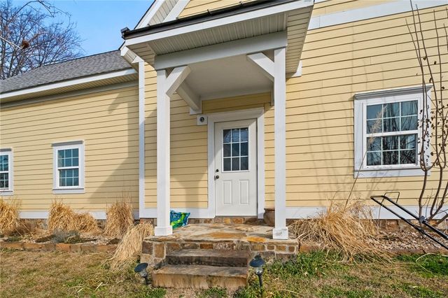 102 W Bush Street, Prairie Grove, AR 72753