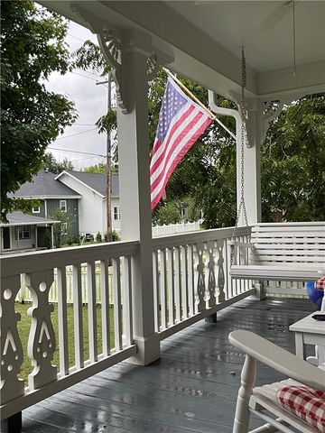 102 W Bush Street, Prairie Grove, AR 72753